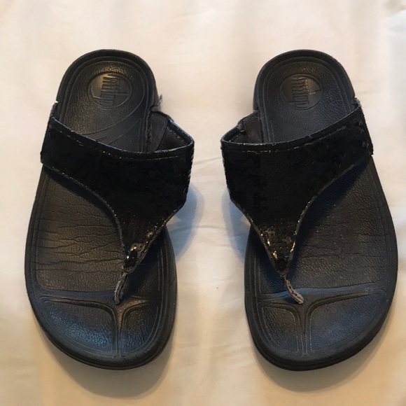 black fitflops size 5